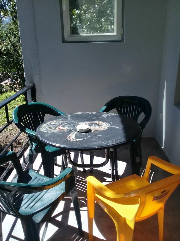 Guesthouse Ori Beli In מסטיה מראה חיצוני תמונה