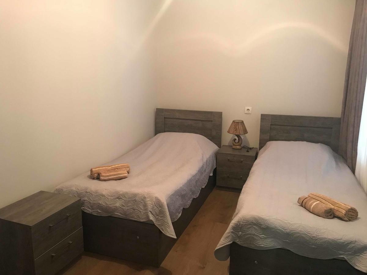 Guesthouse Ori Beli In מסטיה מראה חיצוני תמונה