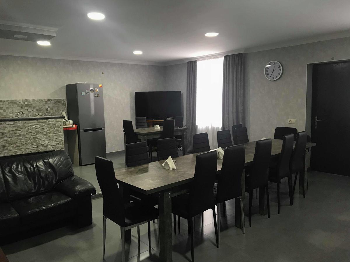 Guesthouse Ori Beli In מסטיה מראה חיצוני תמונה
