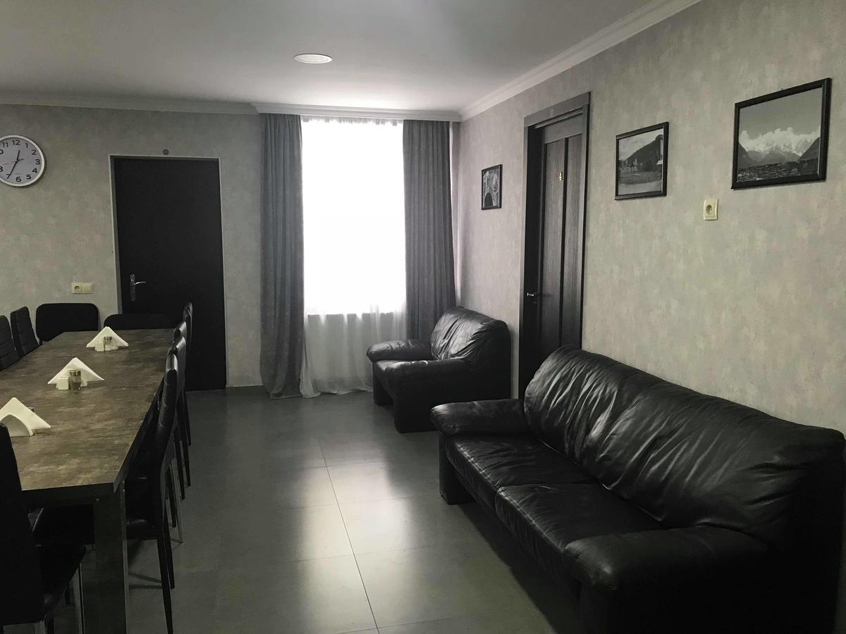 Guesthouse Ori Beli In מסטיה מראה חיצוני תמונה